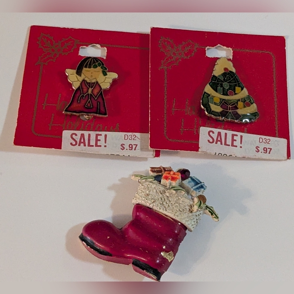 Vintage 1980s Charming Holiday Pin Trio Set